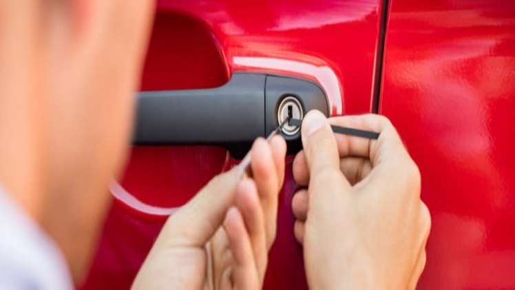LOCKSMITH SINGAPORE: 24-HOUR AVAILABLE AT YOUR DOOR STEP!