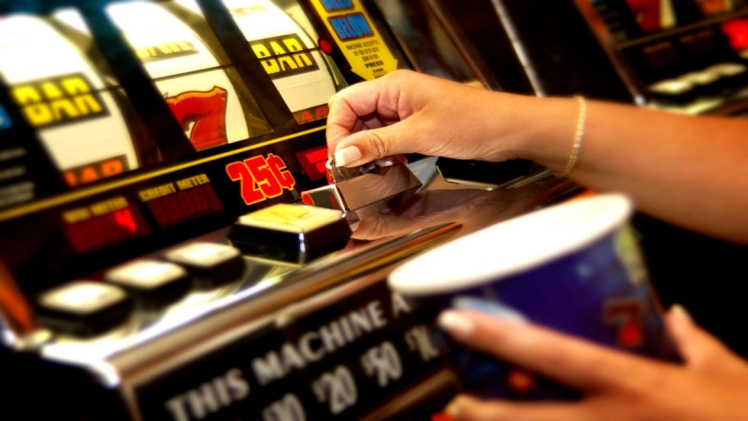 Tips on Playing Slot Machines