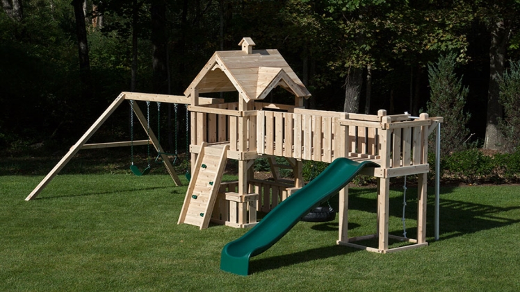 IS IT BETTER TO MOVE OR BUY AN OUTDOOR PLAYSET?