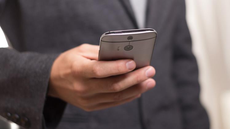 How To Choose the Right Phone Plan for Your Business