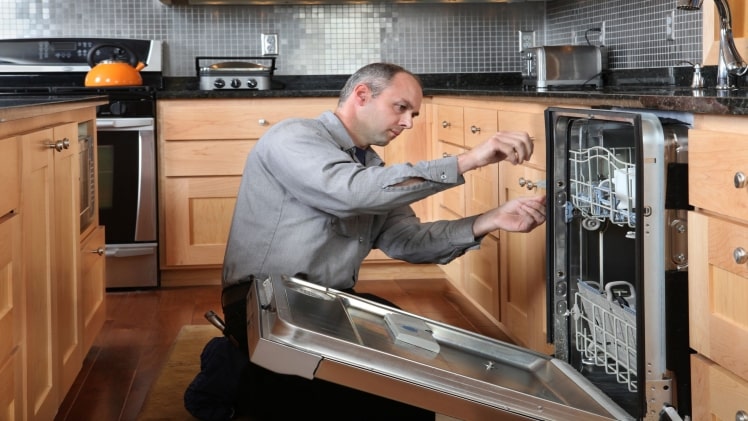 4 Home Appliances and How to Fix Them