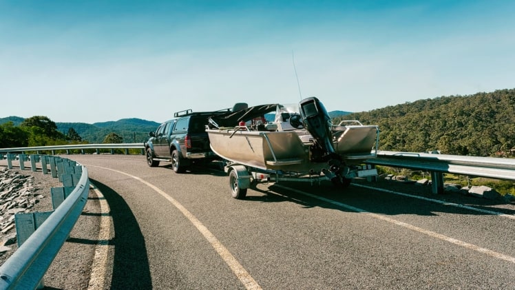 How Long Does it Take to Hook Up a Trailer to a Truck?