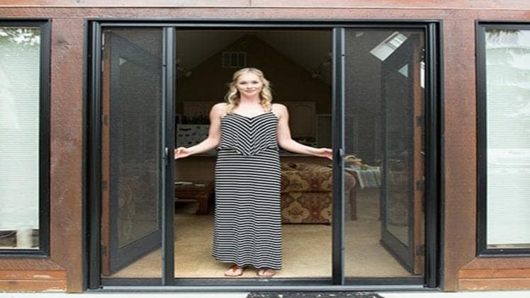 How to Use the Everlasting Comfort Magnetic Door Mesh