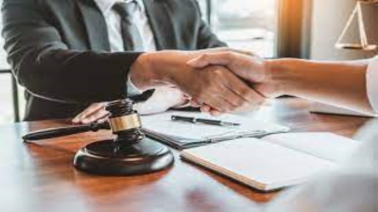 Things to Consider When Hiring an Attorney