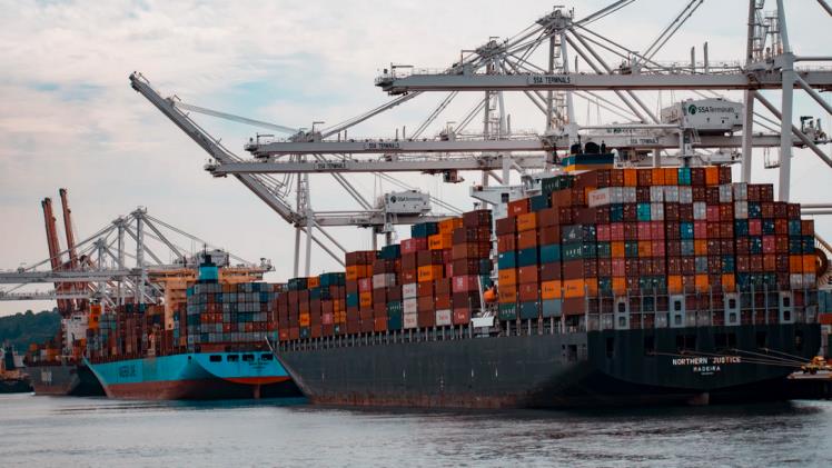 5 Tips for Finding the Best Shipping Job for You