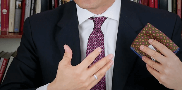 5 Suit Mistakes That Make You Look Stupid