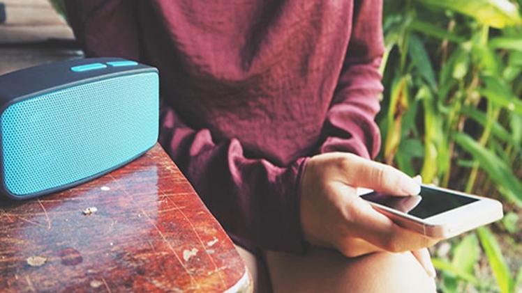 Why Should You Choose Wireless Speakers?