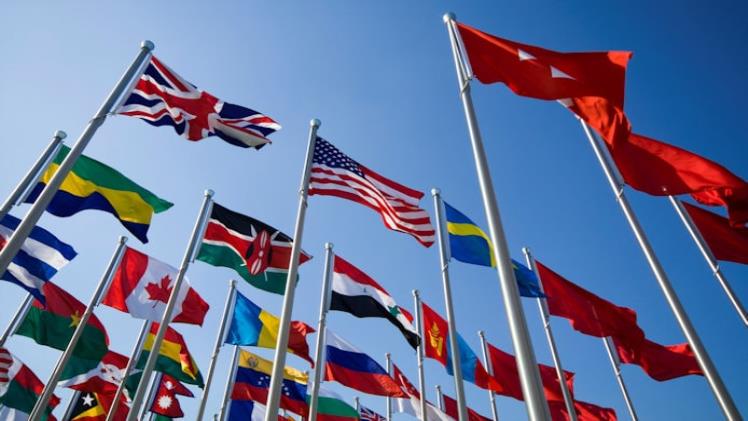 How to use custom flags to draw attention to your business