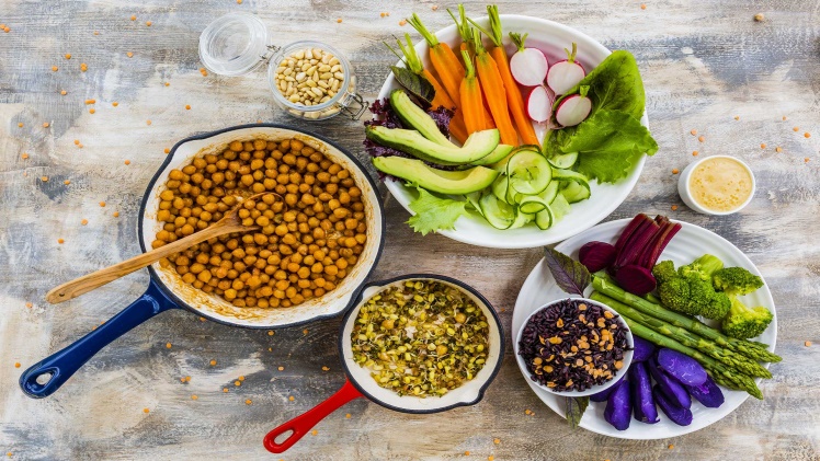5 Practices to Prevent Food Spoilage and Wastage in Commercial Environments