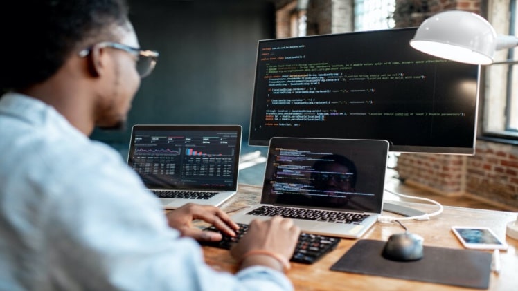 Is web designer a good career?