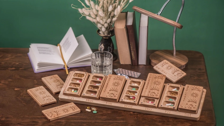 The Benefits of Using Wooden Pill Boxes Over Plastic Alternatives