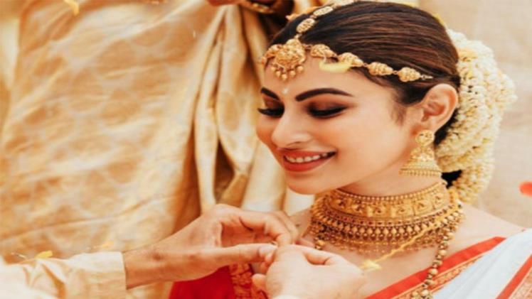 Wedding Makeup Ideas – How to Match Your Look with Your Dress